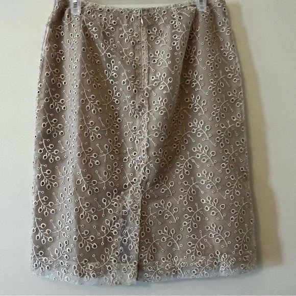 Jones New York Size 8 Semi-Sheer Skirt - Picture 2 of 7